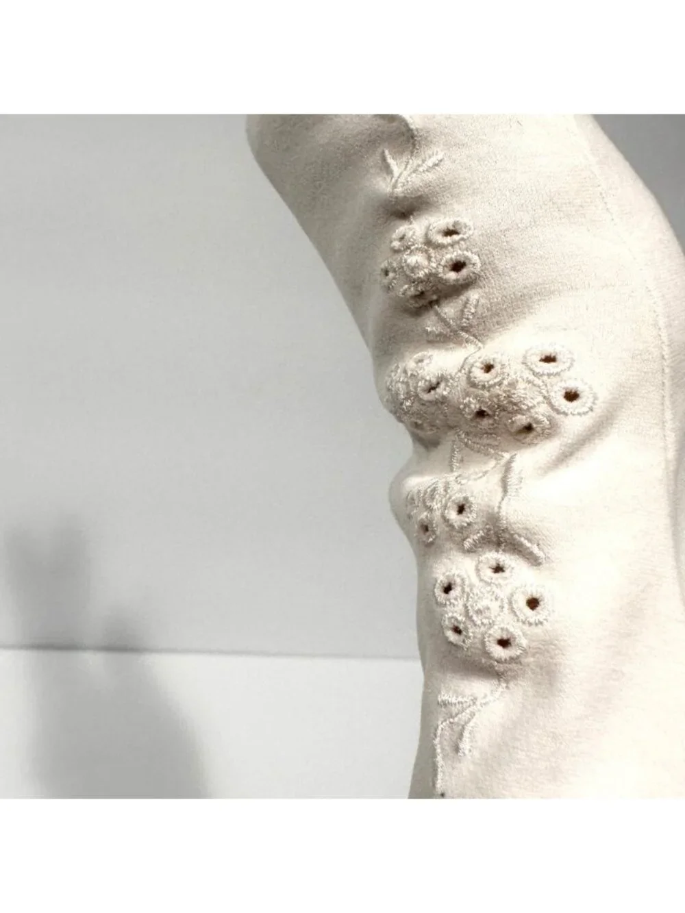 Vintage Off White Cream Floral Eyelet Formal Kid Gloves